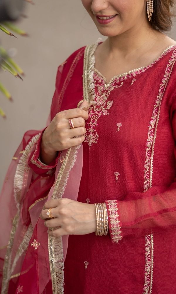 Lawn 3pc unstitched heavy embroidered suit with embroidered dupatta