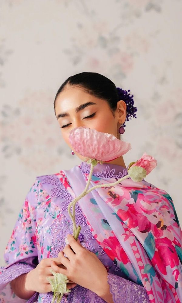 Lawn 3pc unstitched chiken kari floral digital printed suit