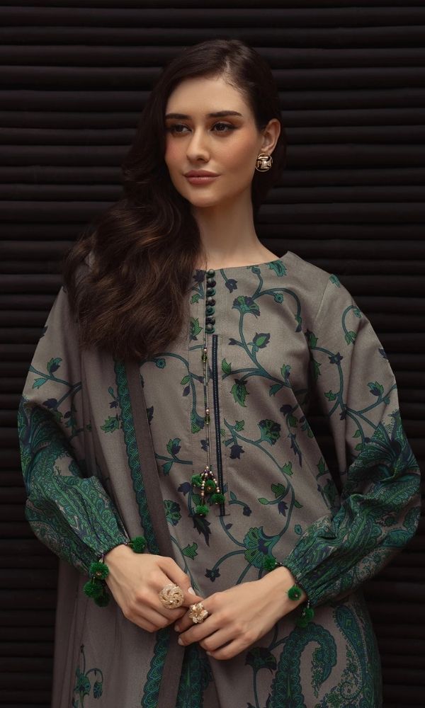 Khaddar 3pc unstitched digital printed suit