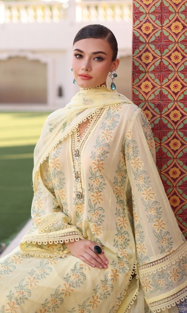 Lawn 3pc unstitched heavy embroidered suit
