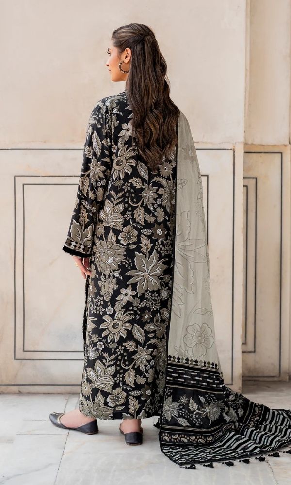 Khaddar 3pc unstitched digital printed suit