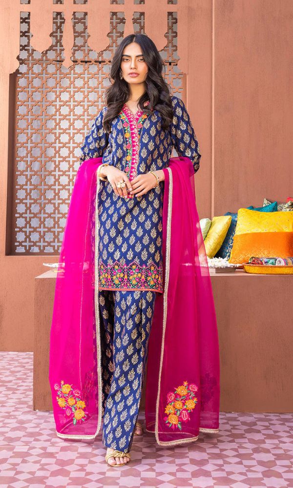 Lawn 3pc unstitched digital printed suit with patches