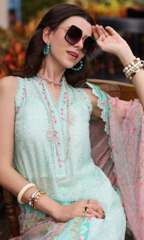 Lawn 3pc heavy embroidered and digital printed suit