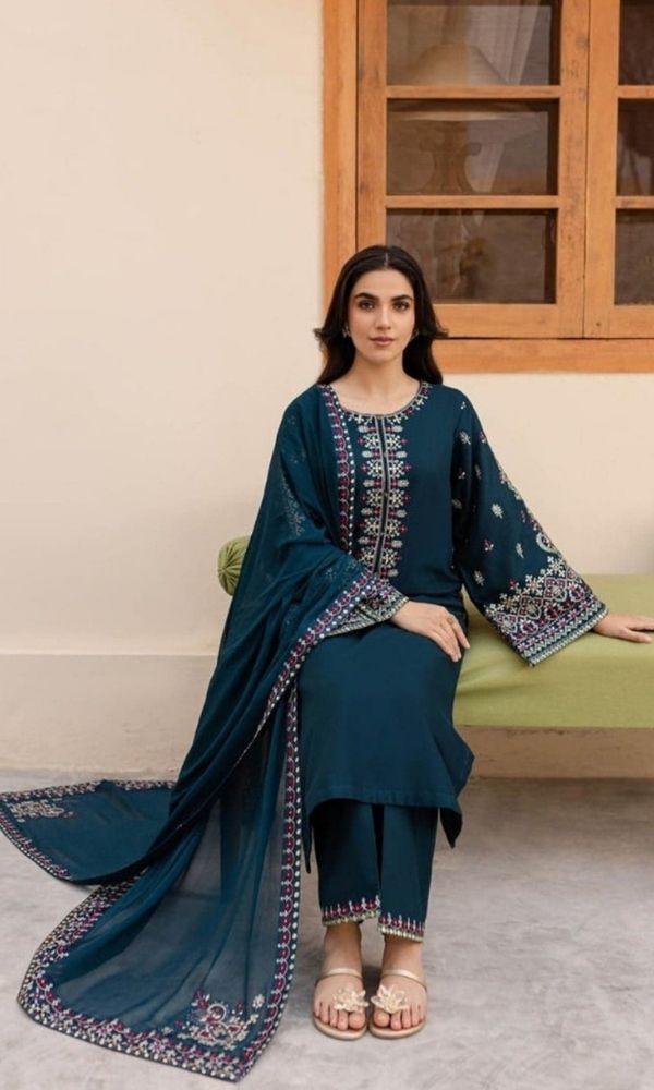 Dhanak 3pc unstitched heavy embroidered suit