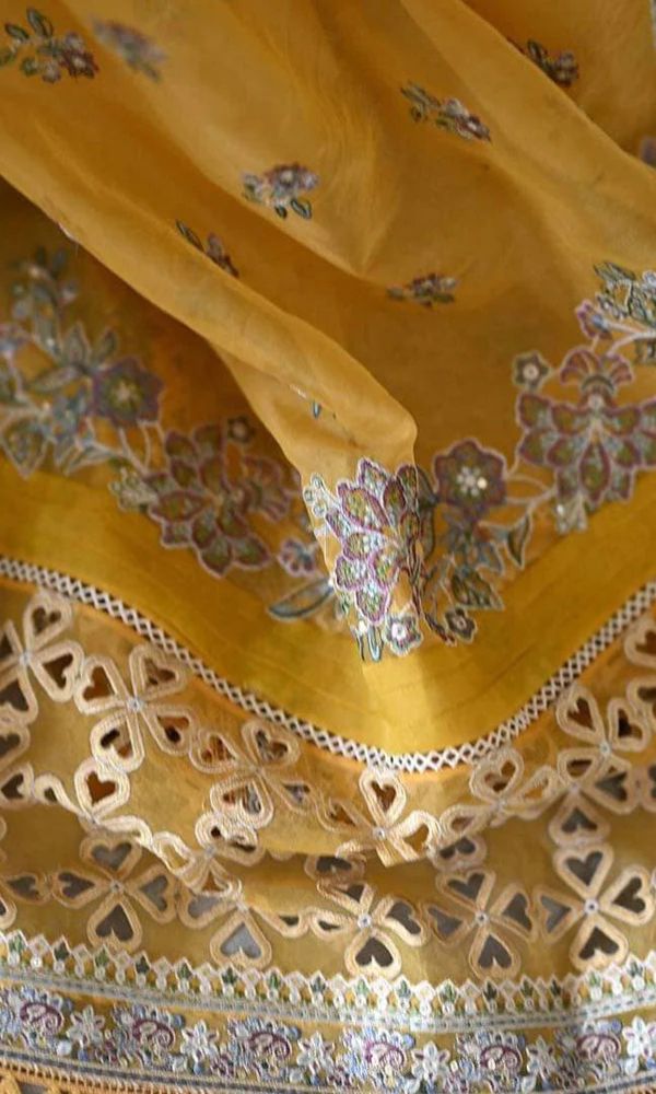 Lawn 3pc unstitched heavy embroidered suit with patches