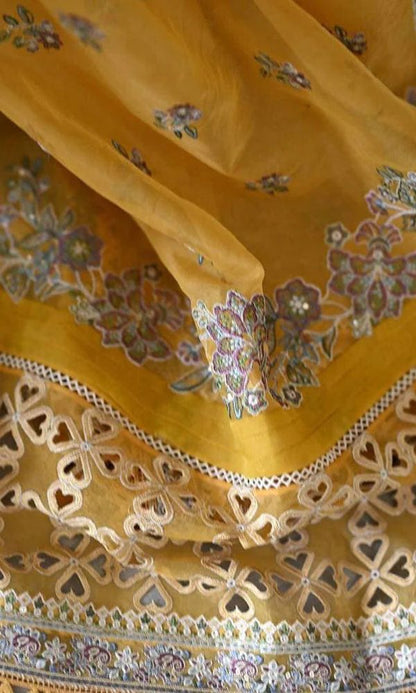 Lawn 3pc unstitched heavy embroidered suit with patches