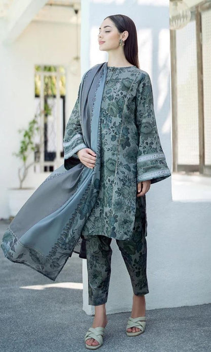 Lawn 3pc unstitched digital printed suit with patches