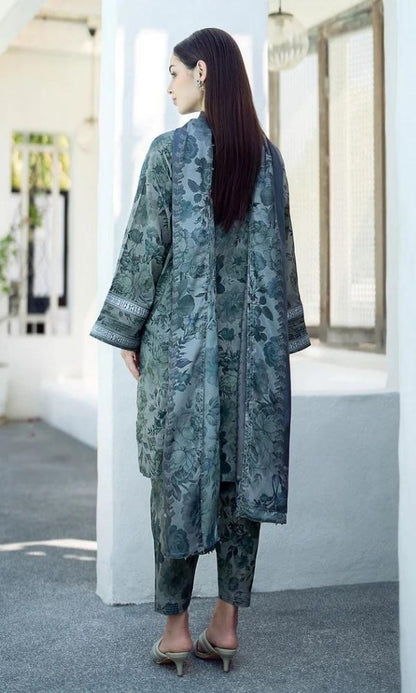 Lawn 3pc unstitched digital printed suit with patches