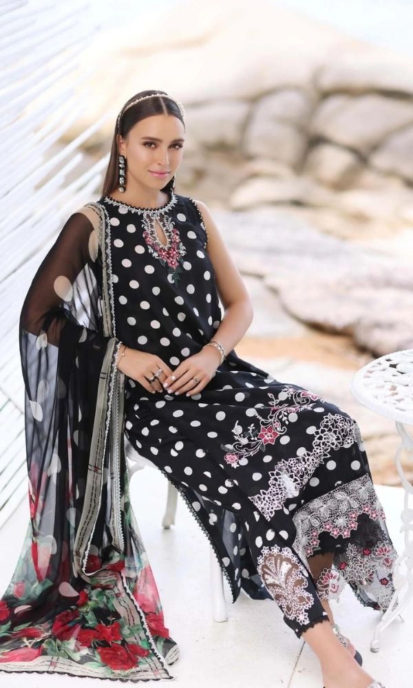 Lawn 3pc unstitched digital printed suit with patches