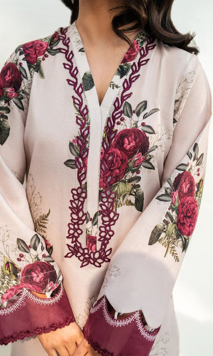 Lawn 3pc unstitched digital printed suit with patches