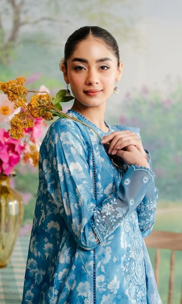 Lawn 3pc unstitched digital printed and embroidered suit with patches