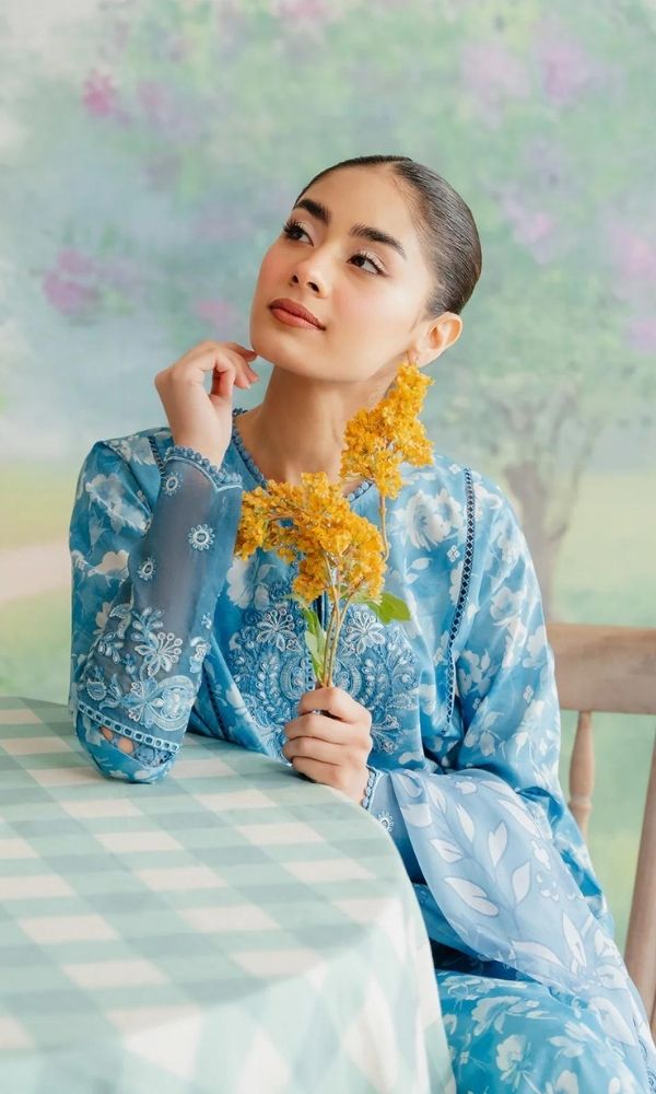 Lawn 3pc unstitched digital printed and embroidered suit with patches