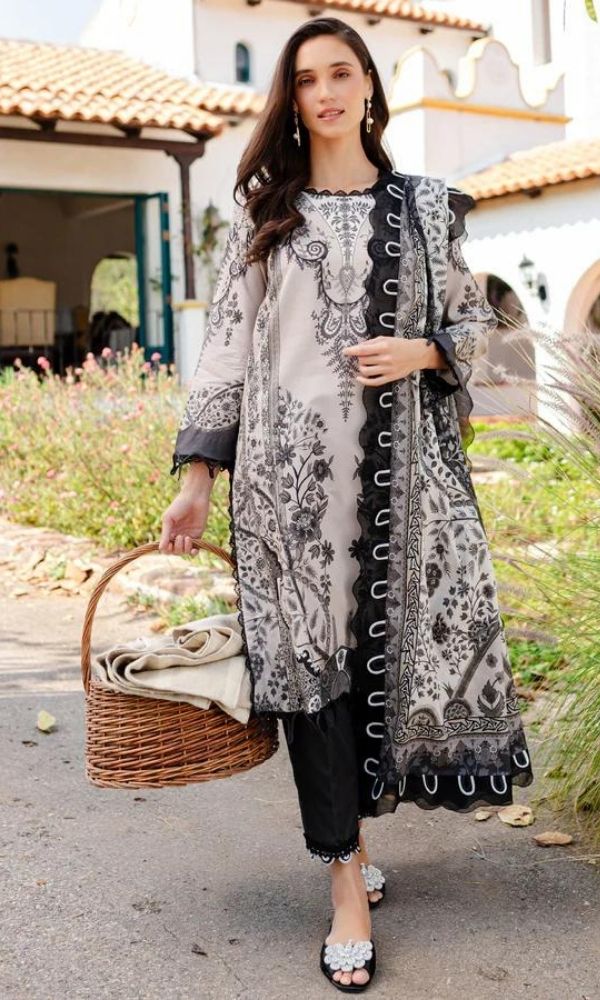 Lawn 3pc digital printed suit