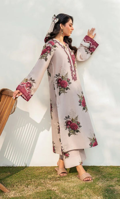 Lawn 3pc unstitched digital printed suit with patches