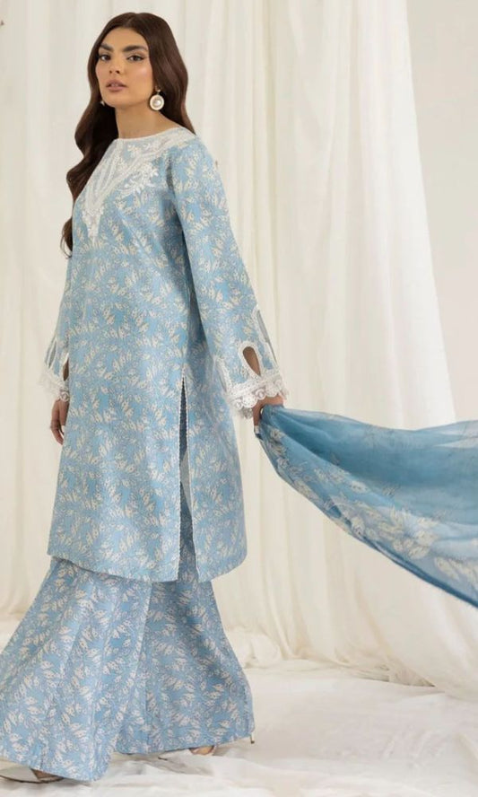 Lawn 3pc unstitched digital printed suit with patches