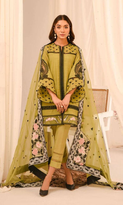 Lawn 3pc heavy embroidered suit