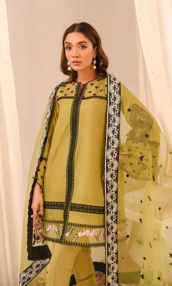 Lawn 3pc heavy embroidered suit