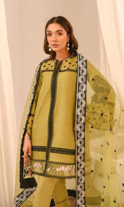 Lawn 3pc heavy embroidered suit
