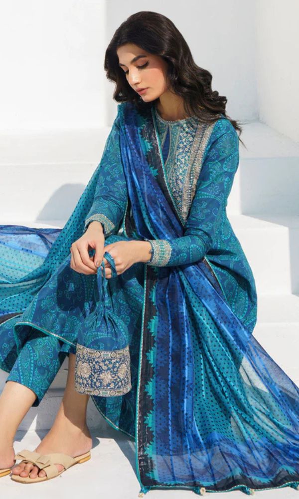 Lawn 3pc unstitched digital printed suit with patches