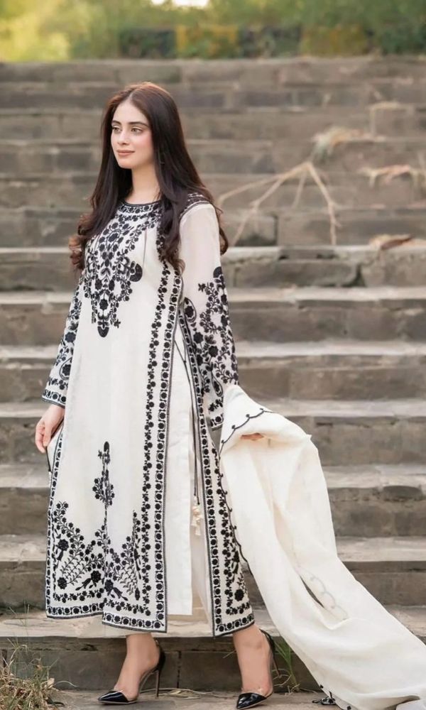 Dhanak 3pc unstitched heavy embroidered suit with dhanak embroidered shawl