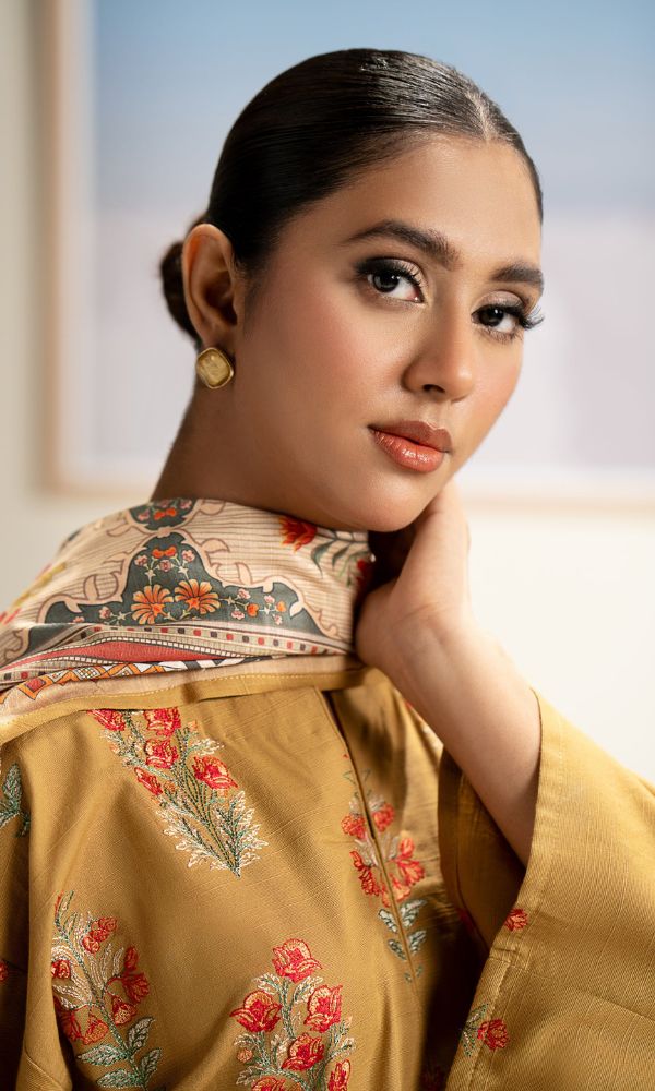 Lawn 3pc unstitched heavy embroidered suit