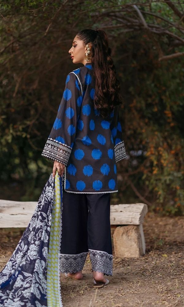 Lawn 3pc unstitched digital printed suit with embroidered patches