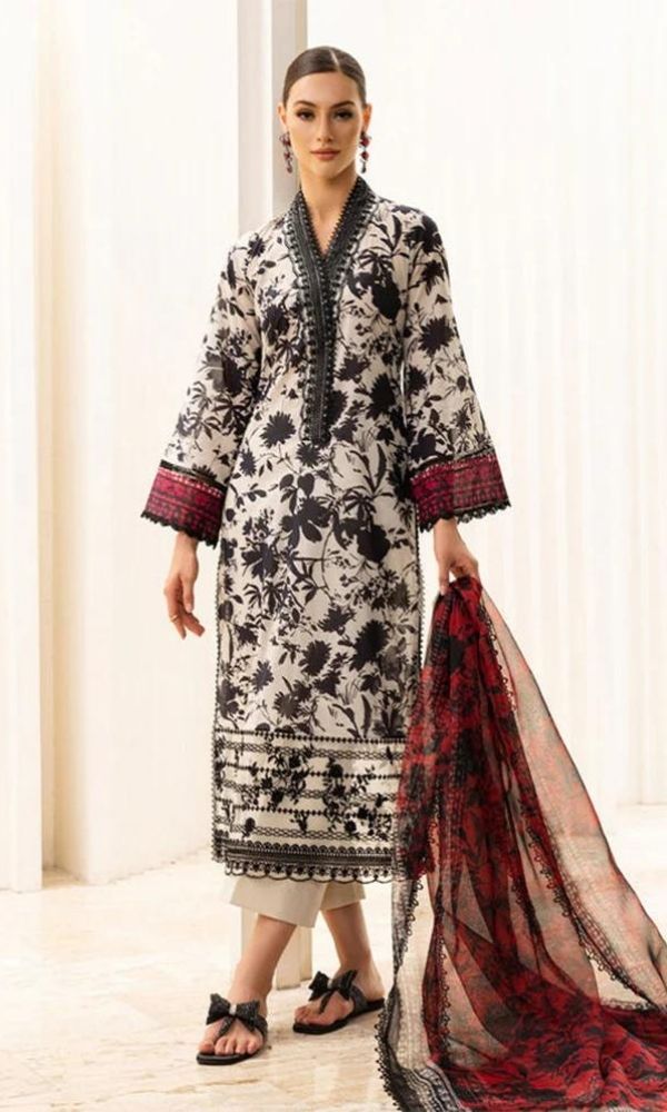Khaddar 3pc unstitched digital printed suit with patches