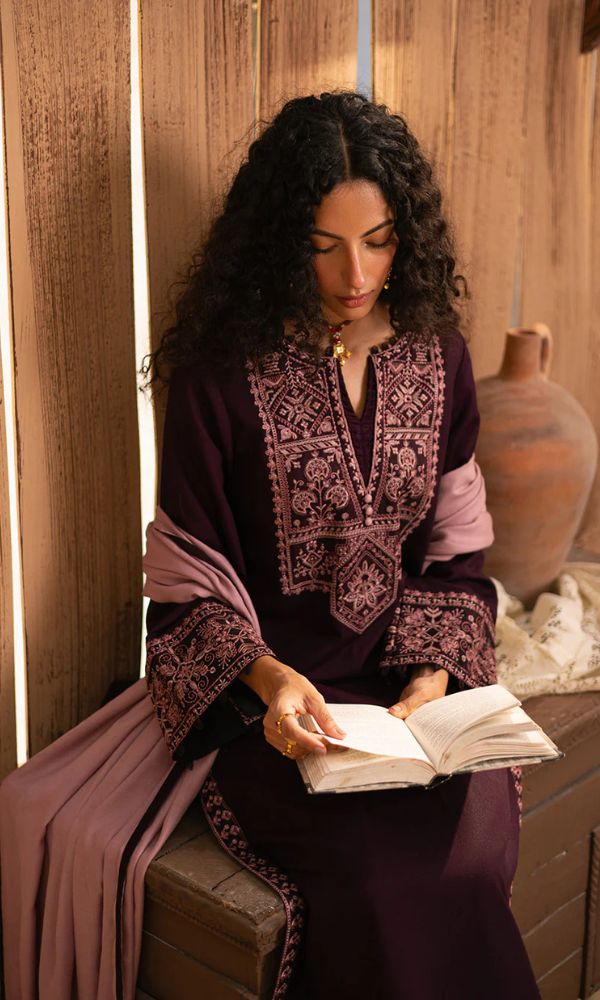 Embroidered 3pc suit with embroidered pallu shawl