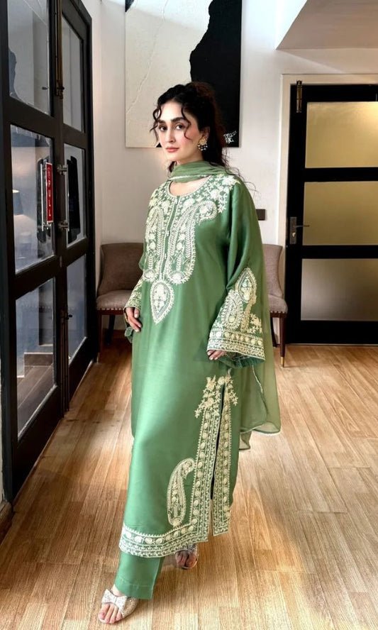 Lawn 3pc unstitched embroidered summer collection suit