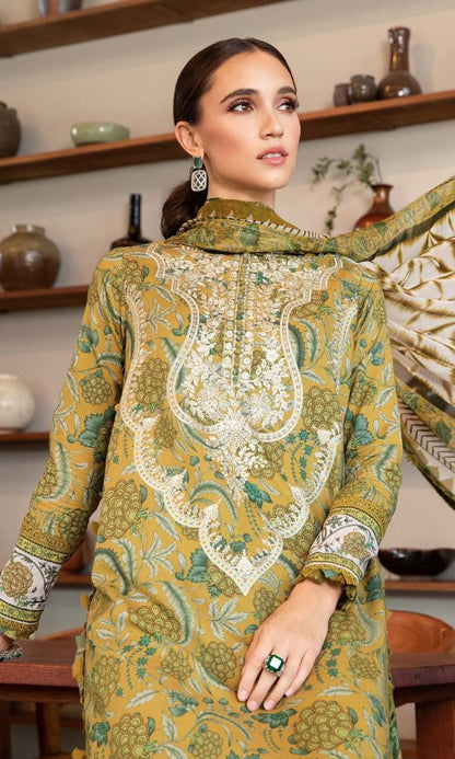 Lawn 3pc unstitched digital printed suit with patches
