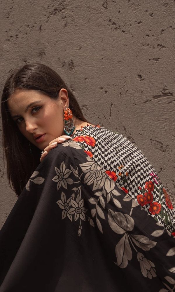 Khaddar 3pc unstitched digital printed suit