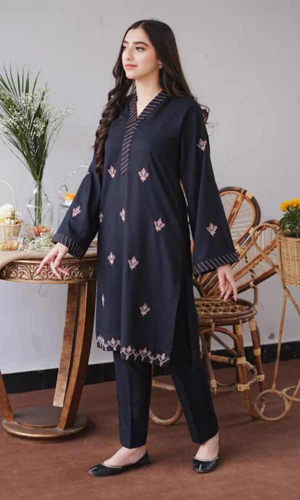 Dhanak 3pc unstitched embroidered shirt with dhanak embroidered shawl
