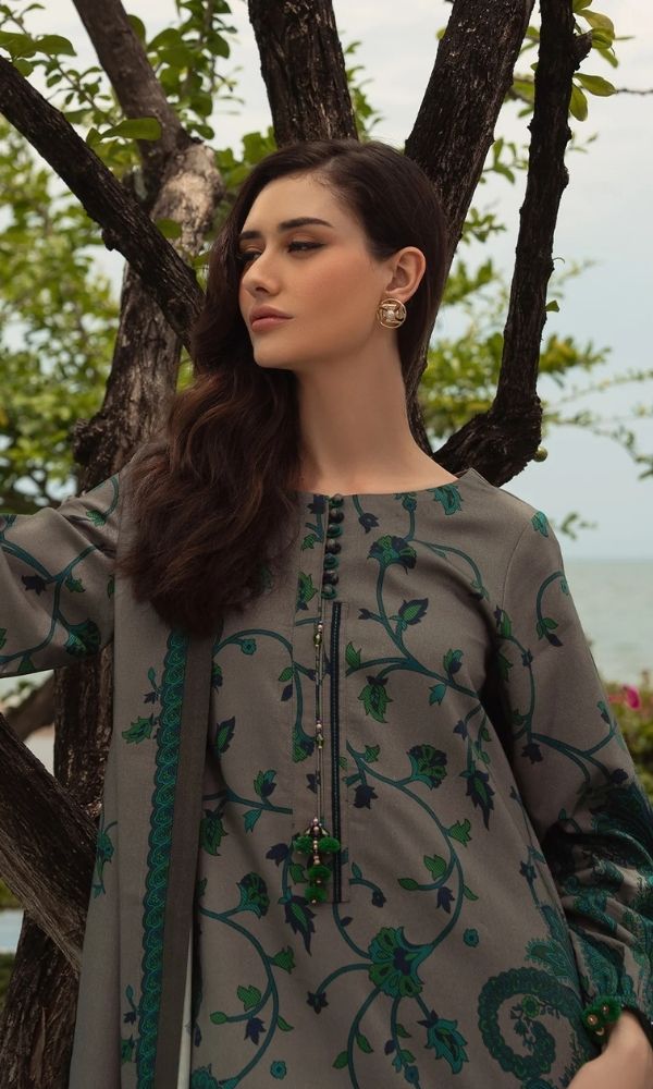 Khaddar 3pc unstitched digital printed suit