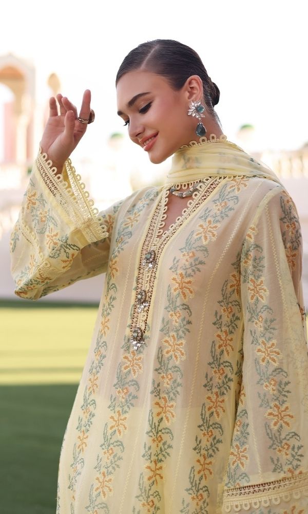 Lawn 3pc unstitched heavy embroidered suit