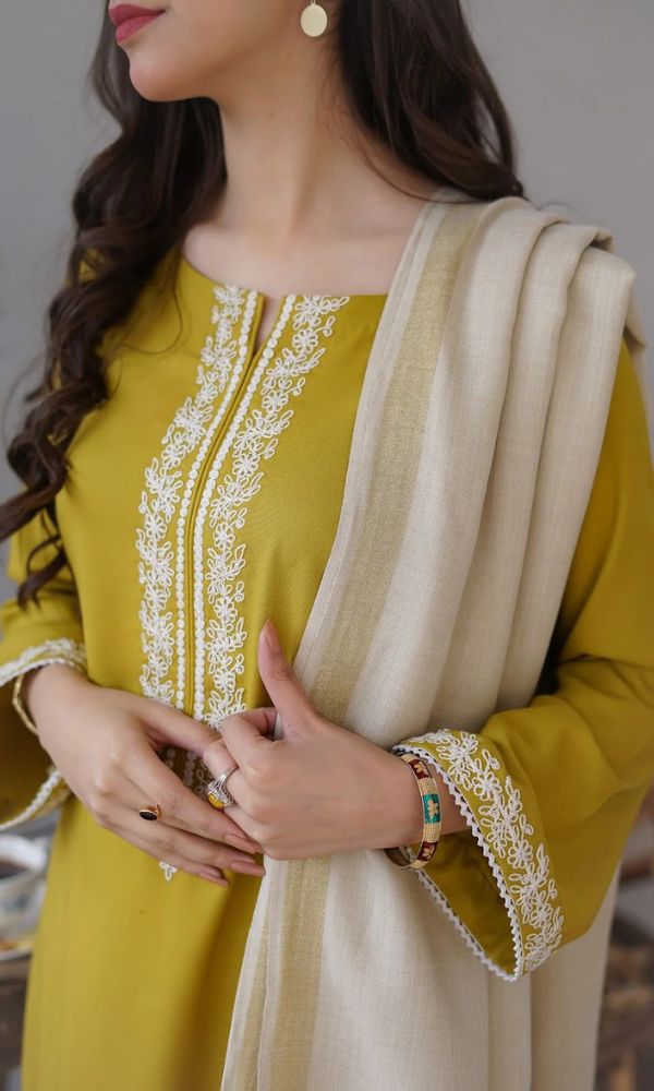 Dhanak 3pc unstitched embroidered suit