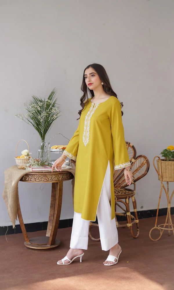 Dhanak 3pc unstitched embroidered suit