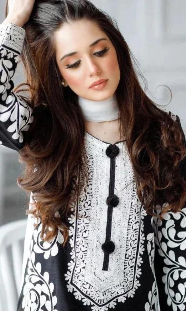 Lawn 3pc fully embroidered suit