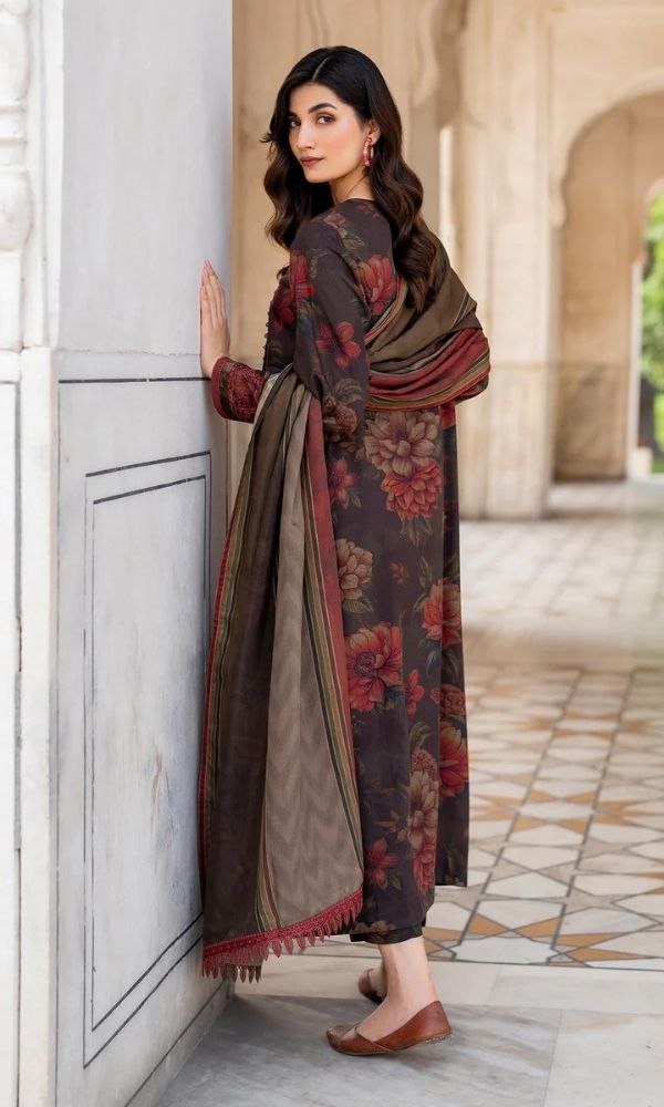 Khaddar 3pc unstitched digital printed suit with patches