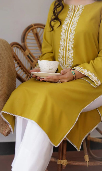 Dhanak 3pc unstitched embroidered suit