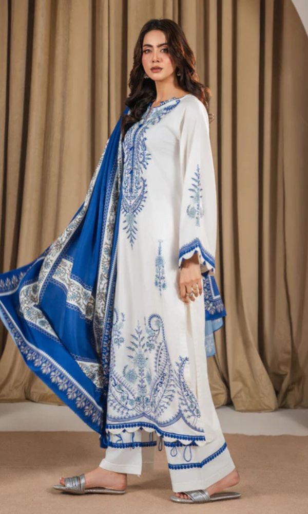 Lawn 3pc unstitched embroiderd summer collection suit