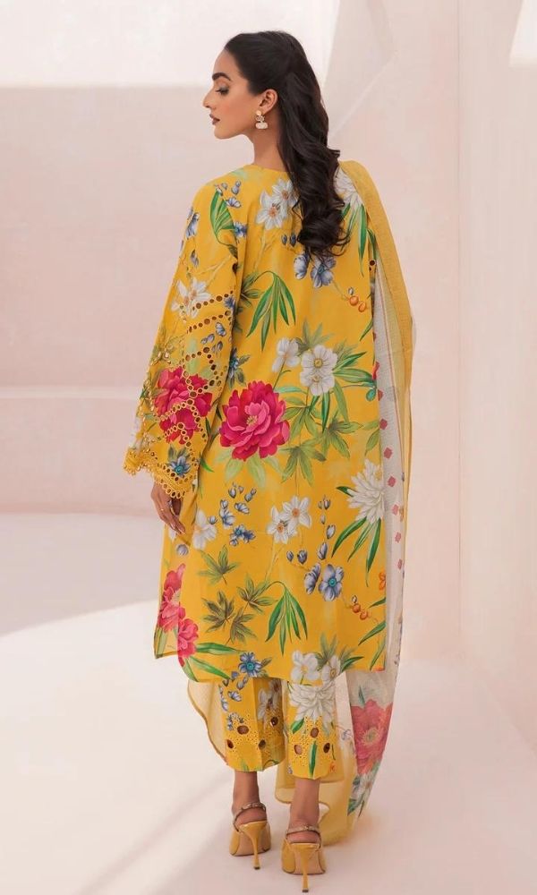 Lawn 3pc unstitched digital printed suit with patched