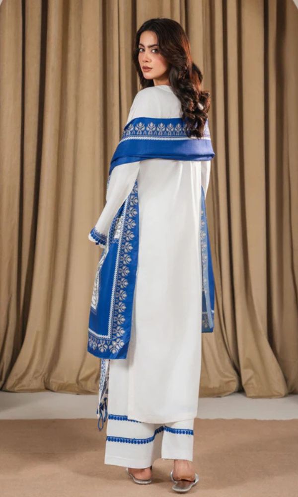 Lawn 3pc unstitched embroiderd summer collection suit