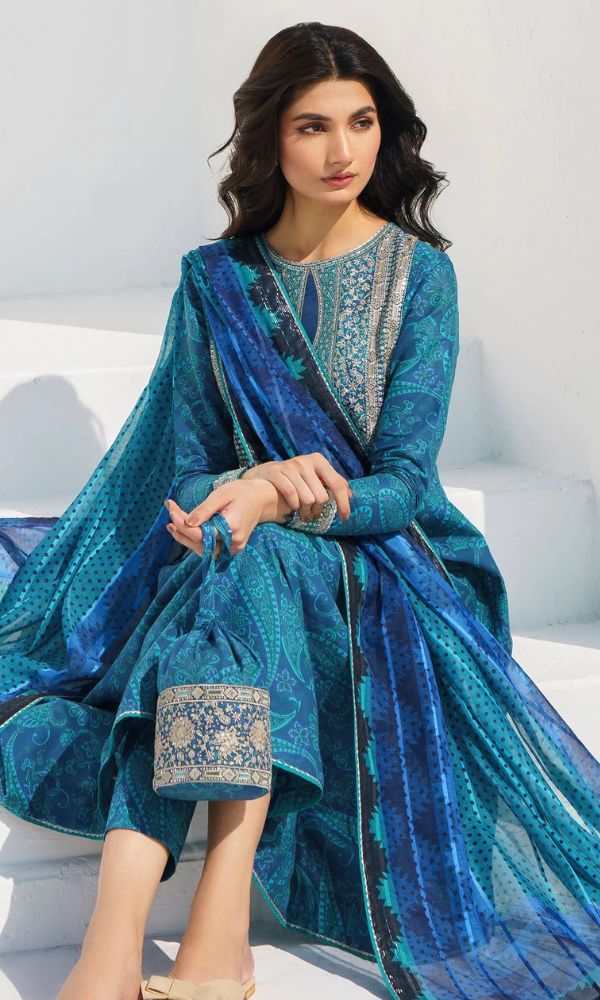 Lawn 3pc unstitched digital printed suit with patches