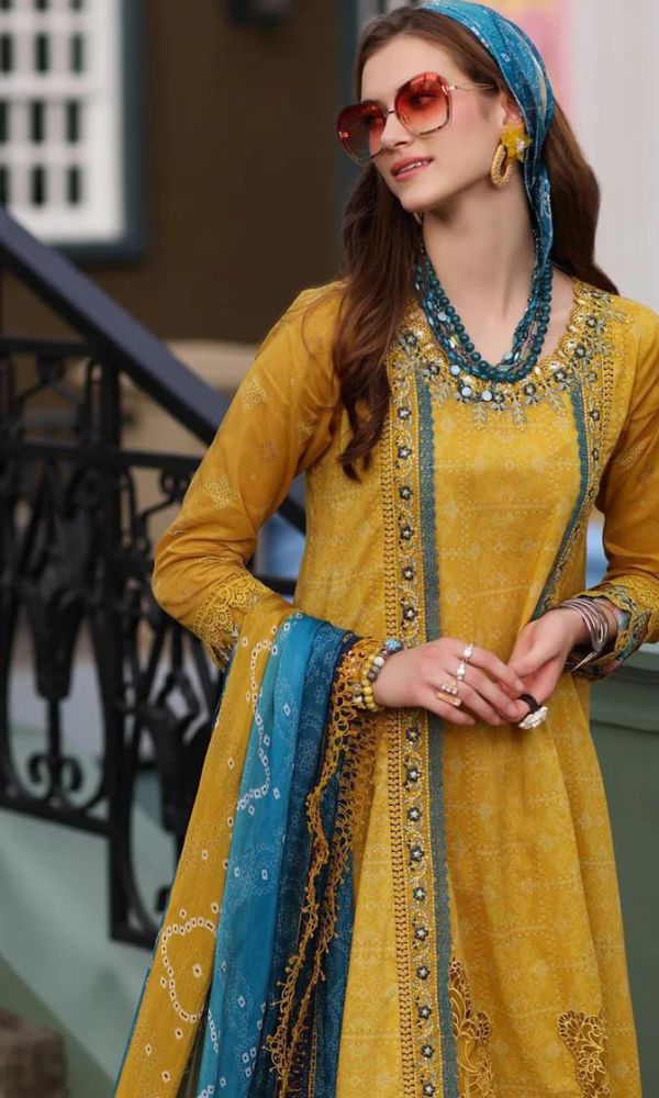 Lawn 3pc heavy embroidered and digital printed suit