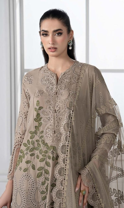 Lawn 3pc unstitched luxury heavy chiken kari embroidery with embroidered patches