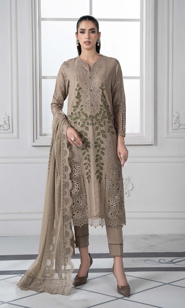 Lawn 3pc unstitched luxury heavy chiken kari embroidery with embroidered patches