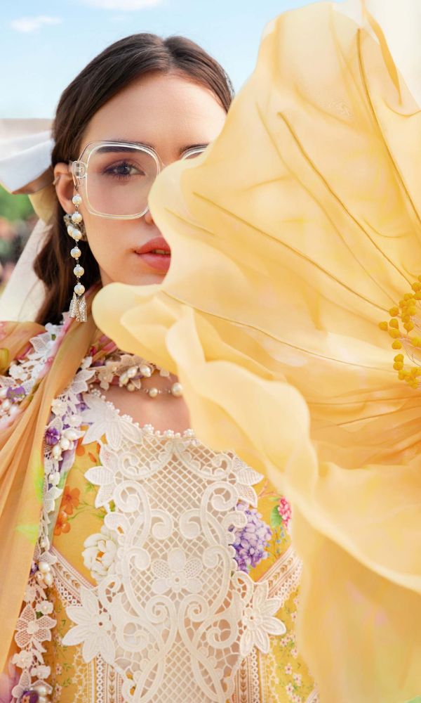 Lawn 3pc digital printed suit with patches